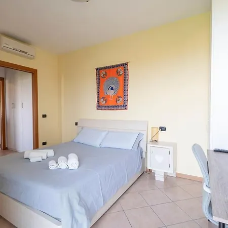 Apartment La Terrazza In Con Piscina