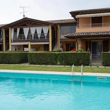 La Terrazza In Con Piscina